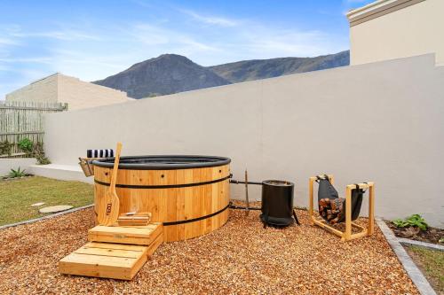 8 on Nivenia, Bettyʼs Bay