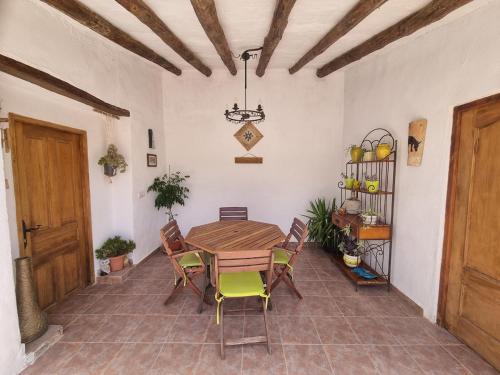 Casa Arriba Village House in Zarra in Zarra