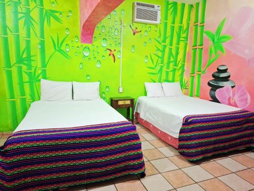 HOTEL ESMERALDA Room Type - Standard Twin Room