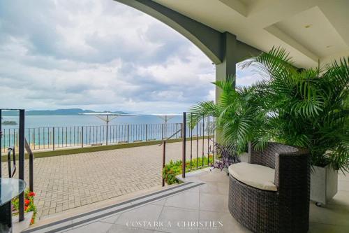 360 Splendor 306-Ocean View Condo-Breakfast