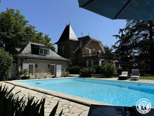 Gîte de France Pool house 3 épis - Gîte de France 3 personnes MAE-4641 - Location saisonnière - Brive-la-Gaillarde