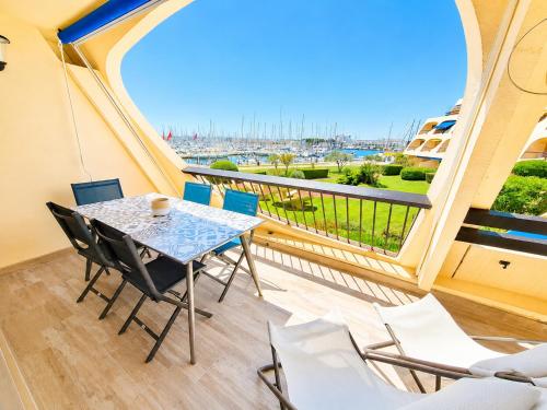 Port Horizon - T3 terrasse vue port climatisé piscine WIFI résidence Escale Port