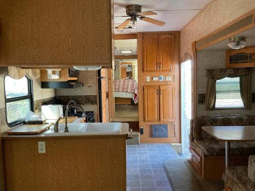 Doug's Emporium and Riverside Cabins in Hedley (BC)