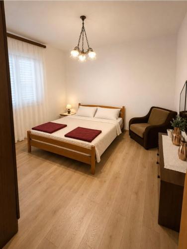 Renovated Two bedroom house in charming Gosici next to Tivat in Gošići