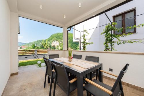 MonteBreza Spa Apartment Jacuzzi, Sauna & Free Parking in Kolasin