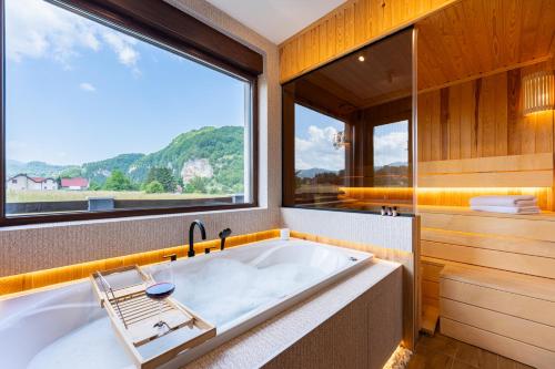 MonteBreza Spa Apartment Jacuzzi, Sauna & Free Parking in Kolasin