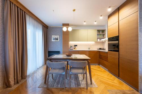 MonteBreza Spa Apartment Jacuzzi, Sauna & Free Parking in Kolasin
