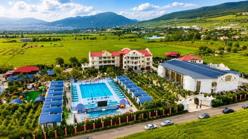 Golden Lagoon Swimming pool & Guesthouseas