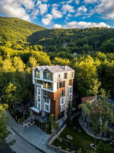 ทัศนียภาพภายนอกโรงแรม, Pine Hotel & Spa Brezovice in เปรวัลเล