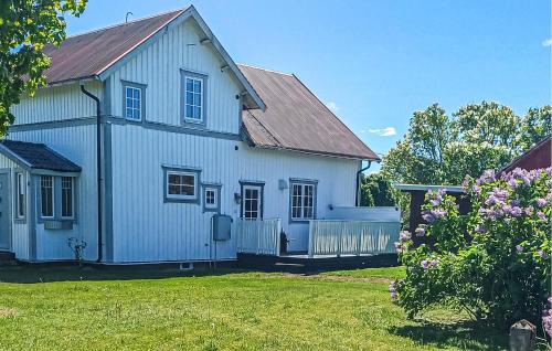 4 Bedroom Pet Friendly Home In Upplid