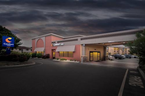 Exterior view, Comfort Inn Paramus - Hackensack in Paramus (NJ)