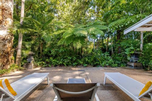 Beachside at 7 Solina Close in Port Douglas - image 5