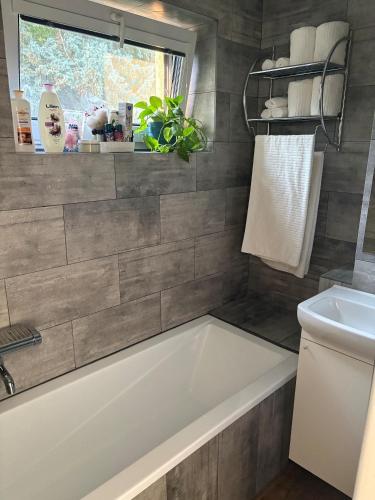บริการและสิ่งอำนวยความสะดวก, 1 Bedroom Flat Own Entrance in วราติมอฟ
