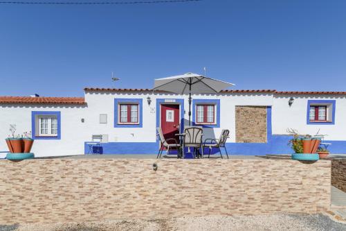 2 bedrooms, 3 beds