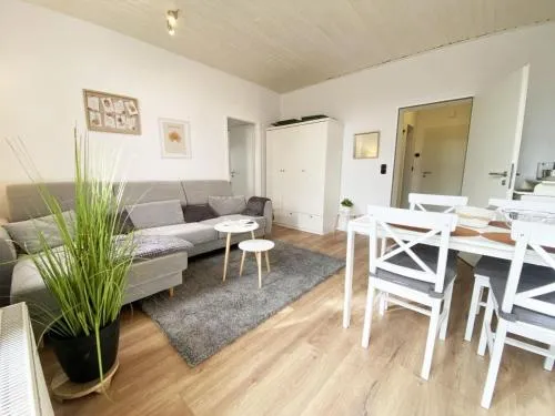 Ferien im Wangerland - Haus Wiesenweg - Ferienwohnung 1 1OG in Horumersiel, Deutschland
