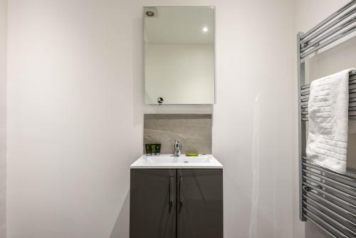 Cosy & Modern 1 Bed Apartment Leeds, Leeds (photo 9)