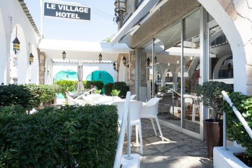 Le Village Hotel 5
