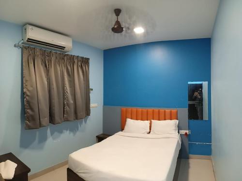 Hotel Everest Inn – Bombay/ Mumbai, KY
