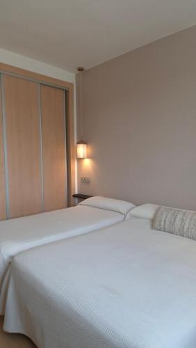 1 double bed