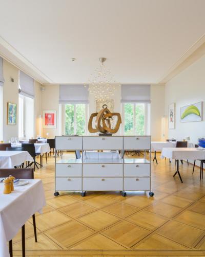 Hotel Alpes & Lac in Neuchatel