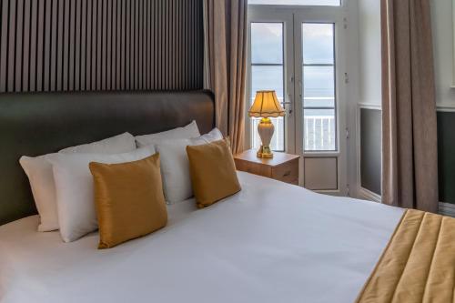 1 double bed
