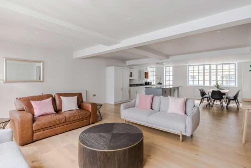 Farringdon 3-Bed - 2 En-Suites - Lift - Sleeps 8, London
