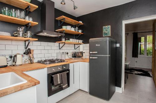 Modern Central 1BD Flat in Clerkenwell - sleeps 4! 2
