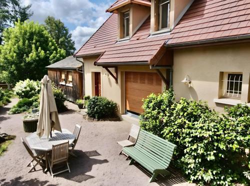 Exterior view, chambre d'hotes « Jolie futaie » in Cerilly