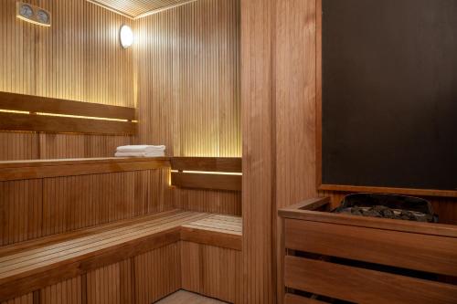 Sauna, The YACHT - By Fattal Limited Edition in Herzliya Plajı