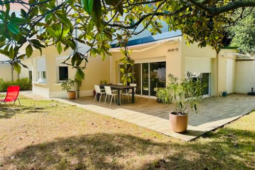 Beautiful 4 room apartment in La Rochelle - image 2