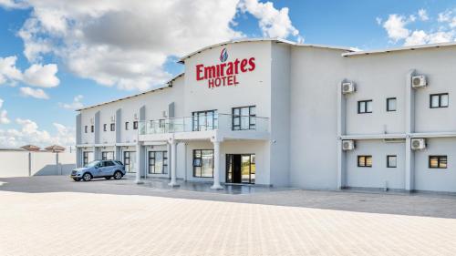Išorė, Emirates Hotel in Ondangwa