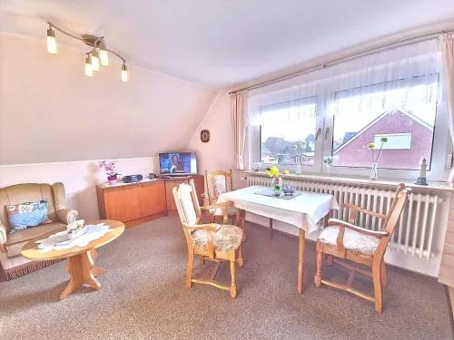 Deich in Neuharlingersiel, Deutschland