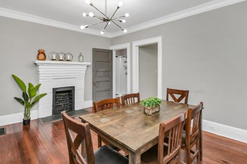 Wyposażenie, Bull Street Bungalow - Close to USC and 5 TVs! in Colonial Heights