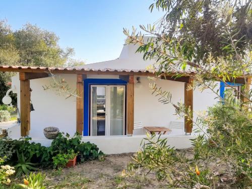 Comfortable Studio in Santiago do Cacém, private pool, 65 m²