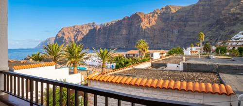 Comfortable bungalow in Santiago del Teide - 60 m² with balcony, Santiago del Teide