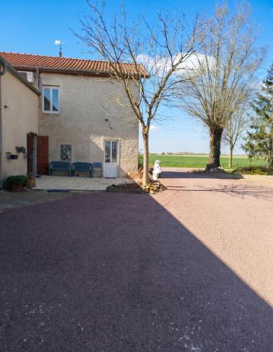 Balkons/terase, Maison accueillante à Margerie-Hancourt avec jardin 91 m² (Maison accueillante a Margerie-Hancourt avec jardin 91 m²) in Drosnay