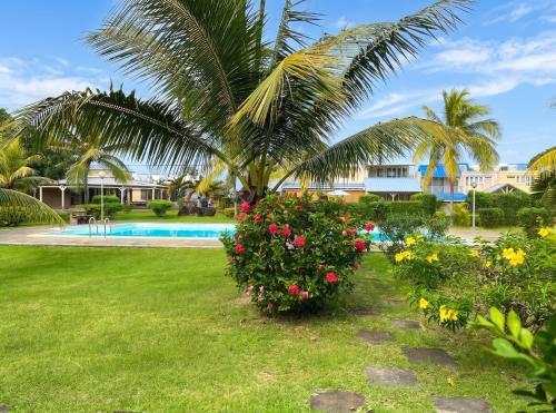 Charming Studio in Grand Baie, 60 m2 with Shared Pool, Mauritius