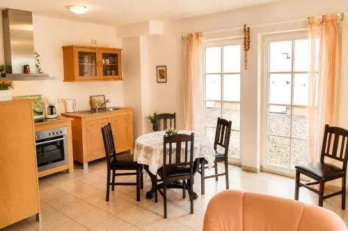Casa Nova Ferienwohnung 3 Südterrasse behindertenfreundlich 100m zum Strand in Kühlungsborn, Deutschland