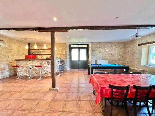 Brasserie des Paloufettes - Gîte classé 3 étoiles (Brasserie des Paloufettes - Gite classe 3 etoiles) in Le Mas-d'Azil (Midi-Pyrenees)