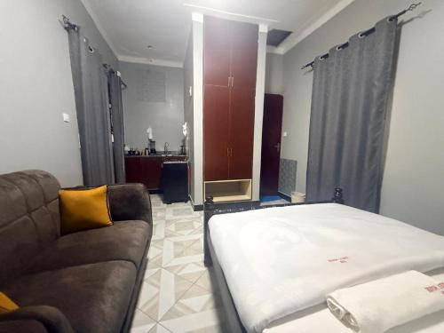 TRK Guest House Nansana - image 4