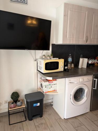 Studio proche plage Frejus parking