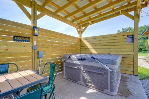Luxury Glamping Dome w/ Private Hot Tub in Butler