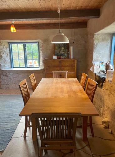 Nordic Stone House - Lummelunda Caves in Nyhamn
