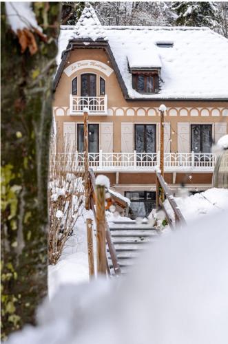 A szálláshely kívülről, La Douce Montagne in Allemont