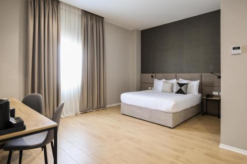 Zimmer mit verbindungstür, familien