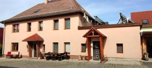 Ferienwohnungen auf einem rustikalen 3 Seitenhof in Göda, Deutschland