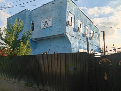 Aerodrom Hotel - Hostel in Zhetysu Negyed