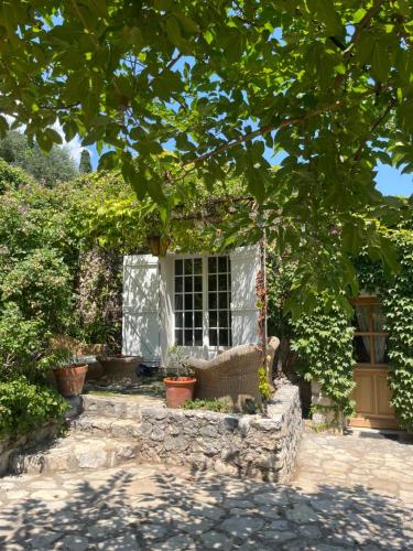 Petite Maison Provençale en pierre - Le Mazet