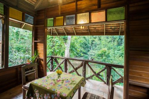 Facilities, Art's Riverview Lodge in Khao Sok (Suratthani)