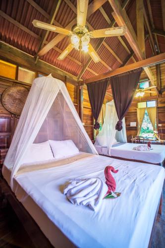 Art's Riverview Lodge